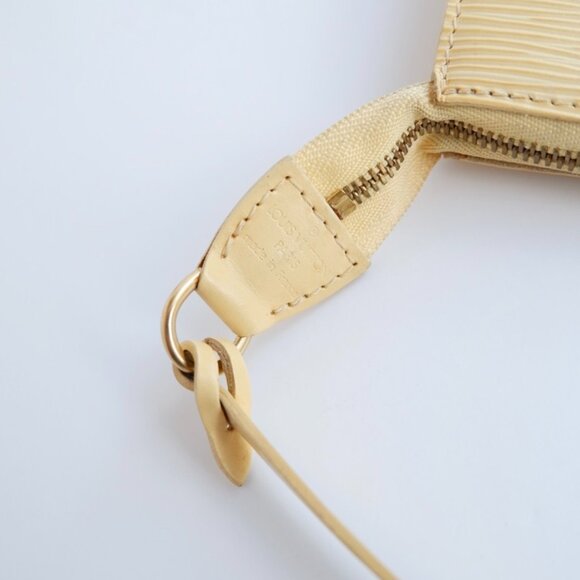Authentic Preowned Louis Vuitton Beige Epi Leather Pochette Shoulder Bag - Picture 12 of 14